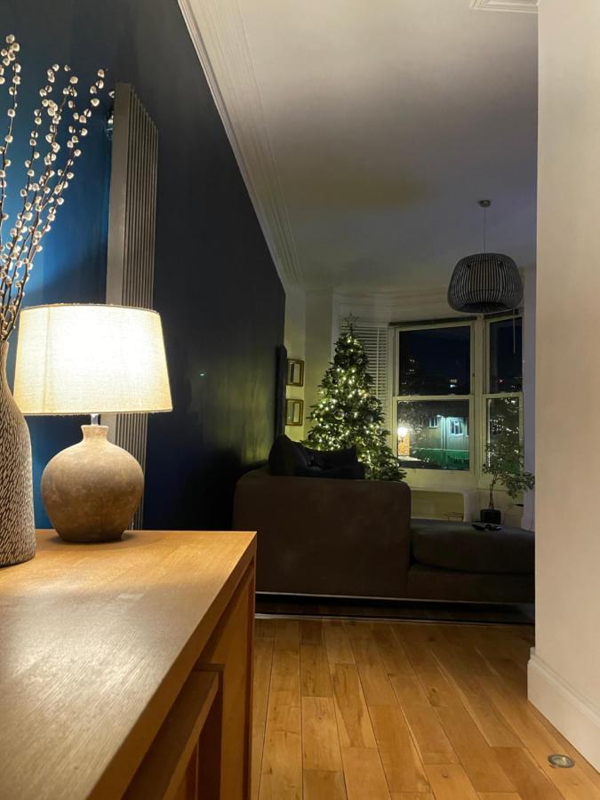 The Clock Tower Apartment - Spacious, Modern, 2 Bed Room Apartment , Southsea With Free Parking - Sleeps 4 Portsmouth Exterior foto